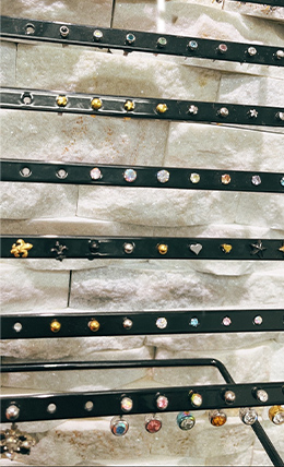 種類豊富なファーストピアス